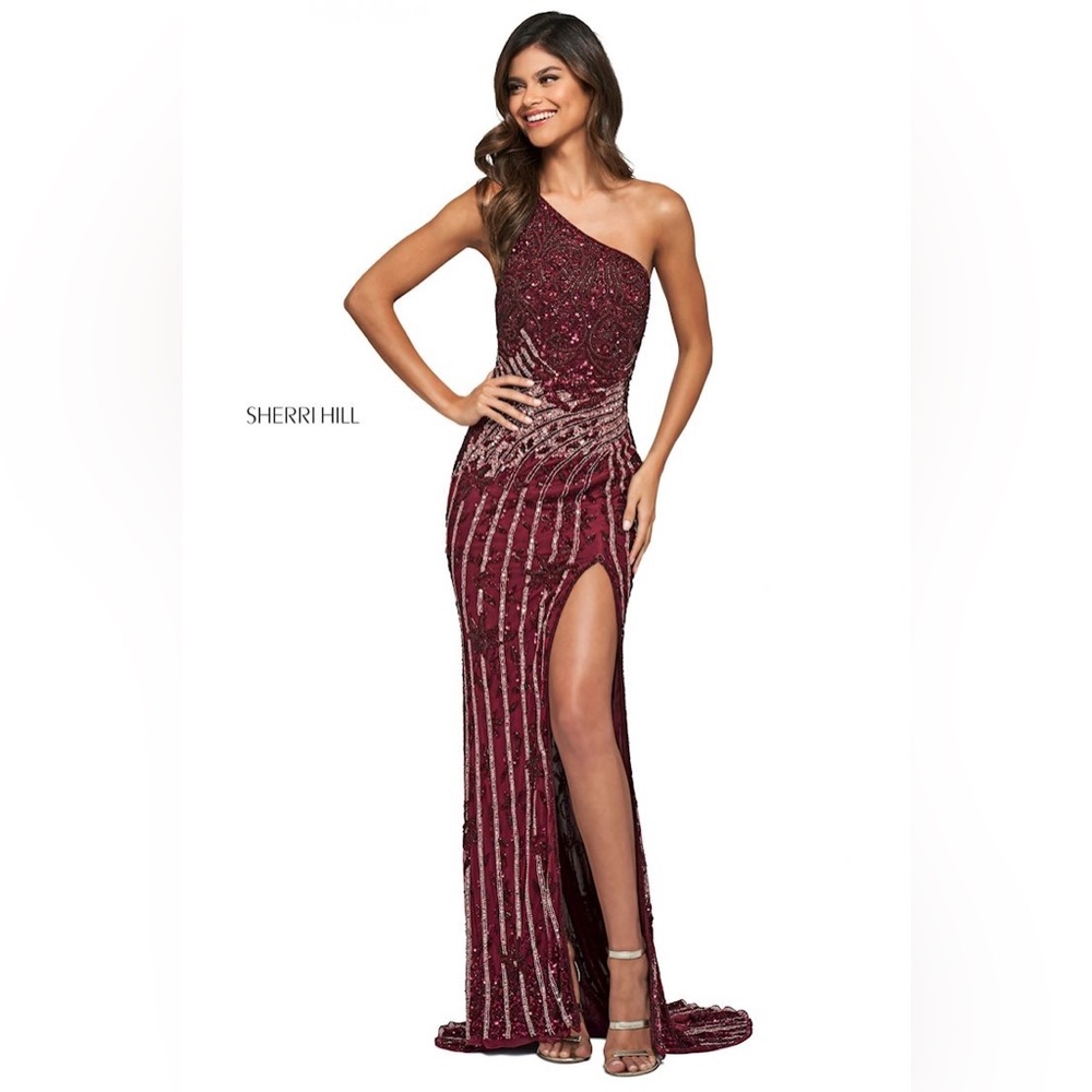 Sherri Hill
STYLE #53913
